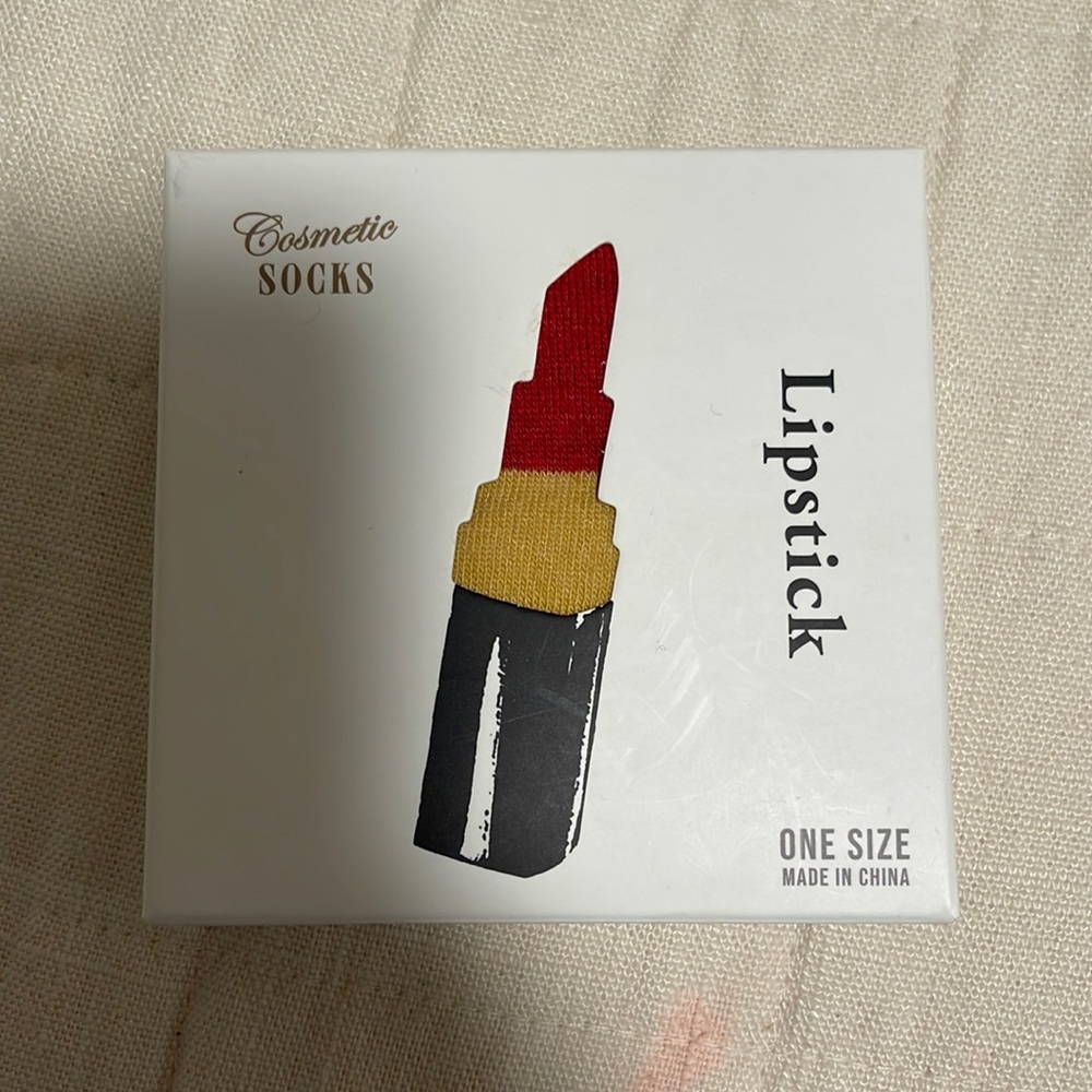 Cosmetic fashion socks